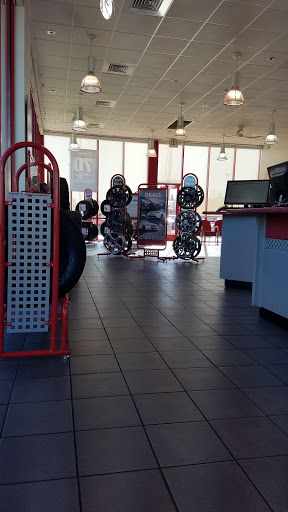 Tire Shop «Discount Tire Store - Hillsboro, OR», reviews and photos, 1800 SE Minter Bridge Rd, Hillsboro, OR 97123, USA