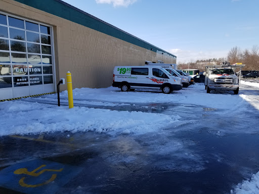 Self-Storage Facility «Burlington Self Storage of Derry», reviews and photos, 4 Linlew Dr, Derry, NH 03038, USA