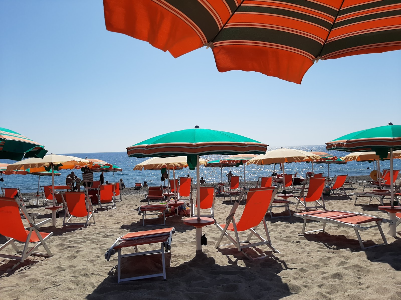 Φωτογραφία του White beach και η εγκατάσταση