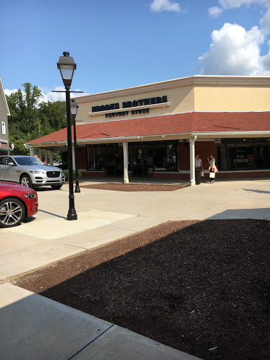 Shopping Mall «Clinton Crossing Premium Outlets», reviews and photos, 20 Killingworth Turnpike, Clinton, CT 06413, USA