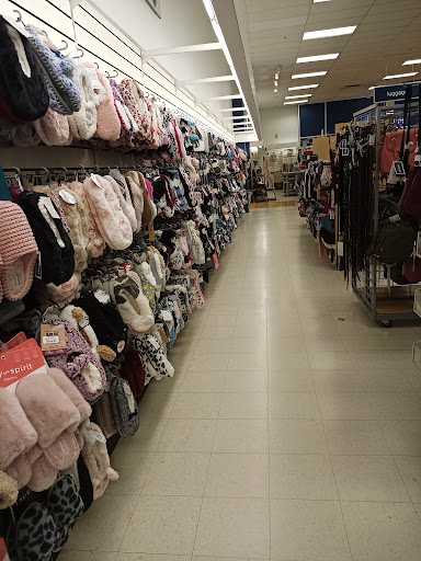 Department Store «Marshalls», reviews and photos, 8 Allstate Rd, Dorchester, MA 02125, USA