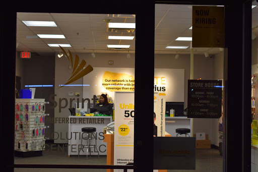 Sprint Store, 908 Chapel St, New Haven, CT 06510, USA, 