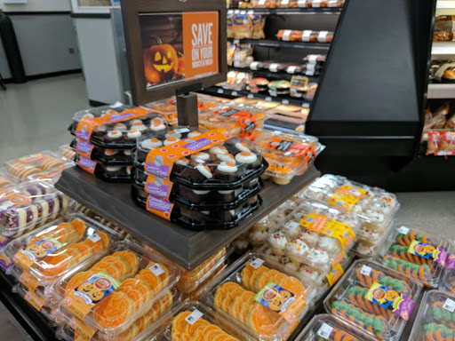 Grocery Store «Food Lion», reviews and photos, 424 N Main St, Kilmarnock, VA 22482, USA