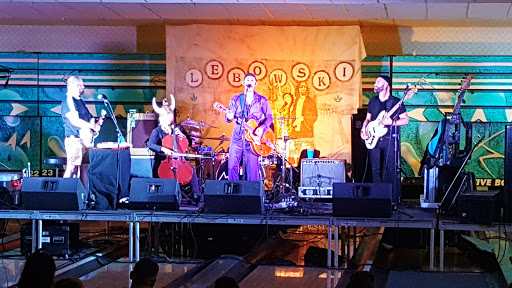 Bowling Alley «Executive Strike & Spare Family Fun Center», reviews and photos, 911 Phillips Ln, Louisville, KY 40209, USA