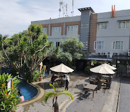 Swiss-Belhotel Kendari photo
