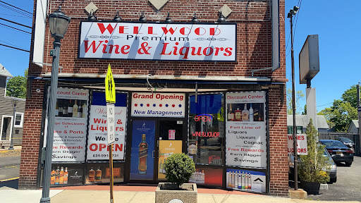 Village Wine & Liquor Inc, 161 N Wellwood Ave, Lindenhurst, NY 11757, USA, 