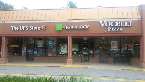 Shopping Mall «Burke Centre Shopping Center», reviews and photos, 5649 Burke Centre Pkwy, Burke, VA 22015, USA