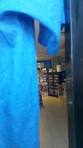 Tobacco Shop «Smoke N Pipes Smoke Shop», reviews and photos, 5306 Washington Ave, Houston, TX 77007, USA