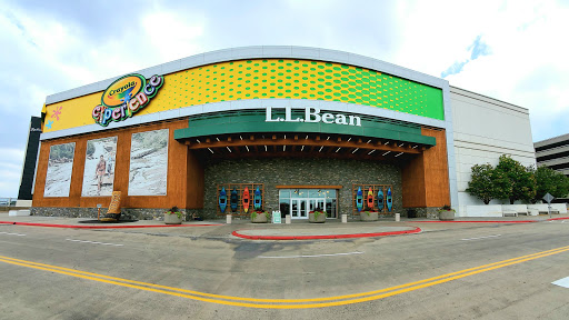 L.L. Bean, 100 South Avenue, Bloomington, MN 55425, USA, 