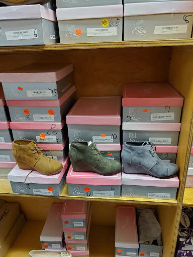 Shoe Store «Shoe Land», reviews and photos, 1544 Southlake Pkwy # 9A, Morrow, GA 30260, USA