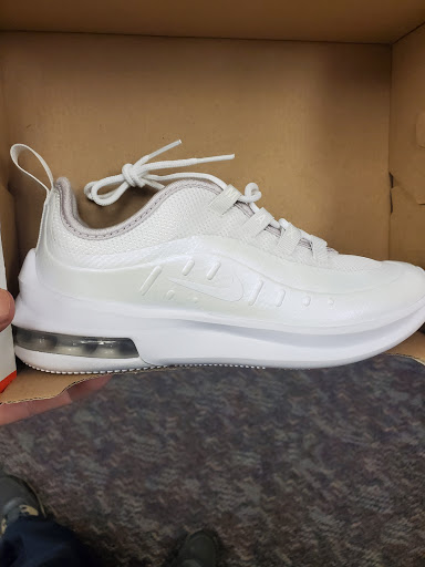 Shoe Store «Shoe Carnival», reviews and photos, 2706 Plainfield Rd, Joliet, IL 60435, USA