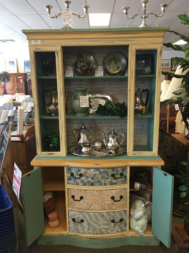 Thrift Store «Boomerangs Resale Store», reviews and photos, 1133 N Sherman Ave, Madison, WI 53704, USA