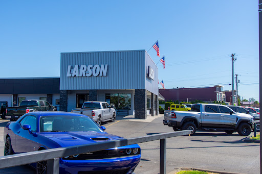 Used Car Dealer «Larson Motors», reviews and photos, 300 River Rd, Puyallup, WA 98371, USA