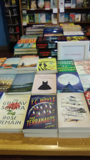 Book Store «Main Point Books», reviews and photos, 116 N Wayne Ave, Wayne, PA 19087, USA