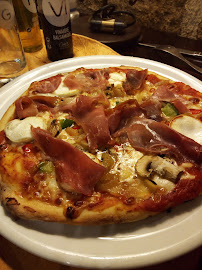 Pizza du Restaurant italien Trattoria La Tavola Di Mamma généreusement italien à Brive-la-Gaillarde - n°9