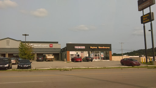 Shoe Store «Payless ShoeSource», reviews and photos, 850 Rostraver Rd, Belle Vernon, PA 15012, USA