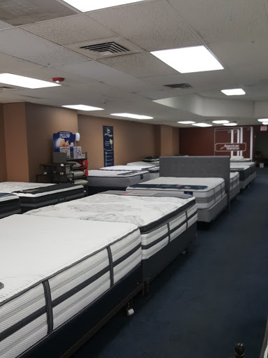 Mattress Store «American Mattress», reviews and photos, 618 Davis St, Evanston, IL 60201, USA