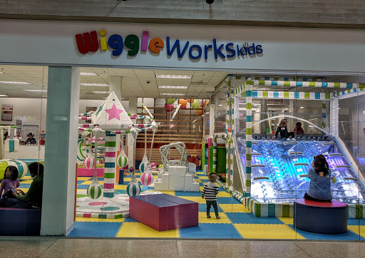 Shopping Mall «Crossroads Bellevue», reviews and photos, 15600 NE 8th St, Bellevue, WA 98008, USA