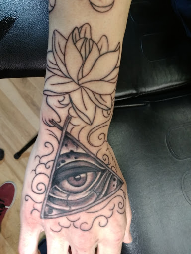 Tattoo Shop «Stuck For Life», reviews and photos, 414 Martin St #3, Greenville, OH 45331, USA