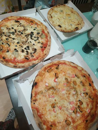 Scirocco Pizzeria Italiana - Carrer de l,Arc, 4, 17230 Palamós, Girona, Spain