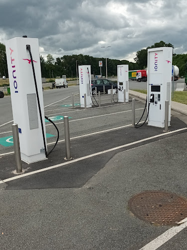 Borne de recharge de véhicules électriques Q8 Station de recharge Tournai