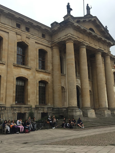 Comments and reviews of Hertford College