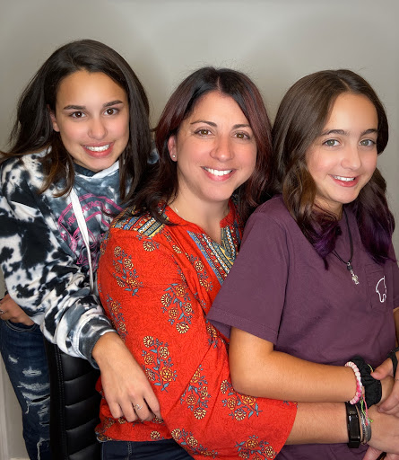 Hair Salon «Chic Hair & Makeup Salon», reviews and photos, 205 Brightman St, Fall River, MA 02720, USA