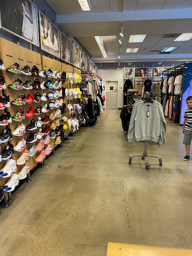 Shoe Store «Finish Line», reviews and photos, 1610 Lighthouse Pl, Michigan City, IN 46360, USA