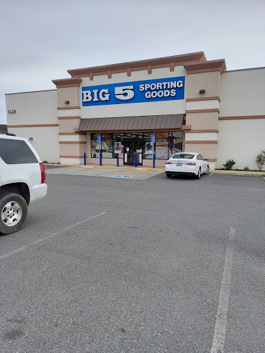 Sporting Goods Store «Big 5 Sporting Goods - Crescent City», reviews and photos, 1055 US-101, Crescent City, CA 95531, USA