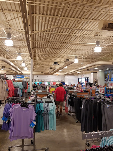 Sportswear Store «Columbia Sportswear Outlet Store», reviews and photos, 10746 Emerald Coast Pkwy, Destin, FL 32550, USA
