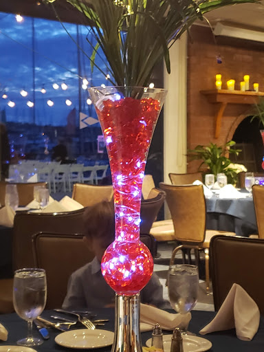 Yacht Club «California Yacht Club», reviews and photos, 4469 Admiralty Way, Marina Del Rey, CA 90292, USA