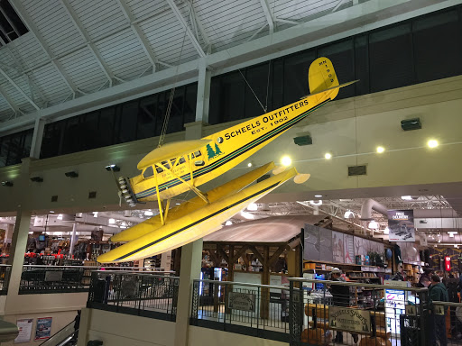 Sporting Goods Store «SCHEELS», reviews and photos, 101 Jordan Creek Pkwy #4000, West Des Moines, IA 50266, USA