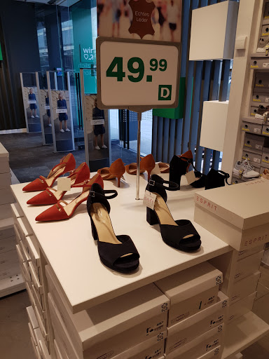 Stores to buy heels Frankfurt