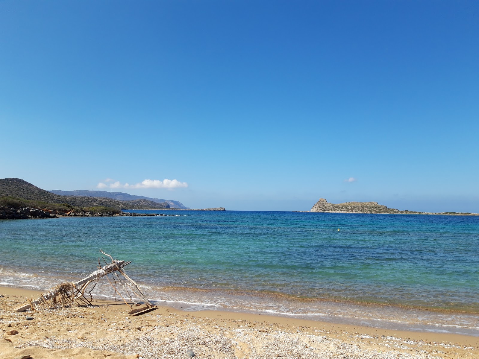 Zdjęcie beach Vayu z mała zatoka