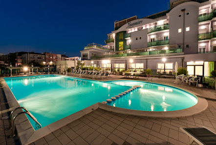 Hotel Lungomare Viale G. Carducci, 299, 47042 Villamarina FC, Italia