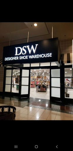Shoe Store «DSW Designer Shoe Warehouse», reviews and photos, 1 Walden Galleria, Buffalo, NY 14225, USA