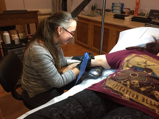 Tattoo Shop «Boomtown Tattoo», reviews and photos, 305 W King St, Martinsburg, WV 25401, USA