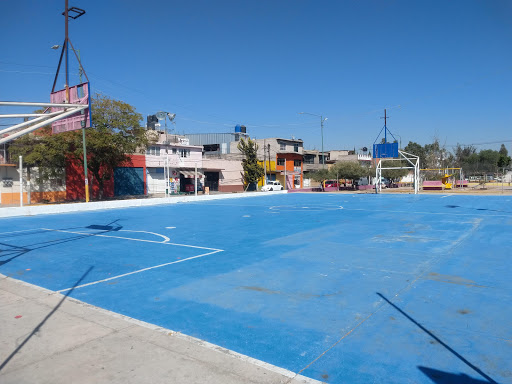 Area Recreativa Av. John F. Kennedy y Av. 10