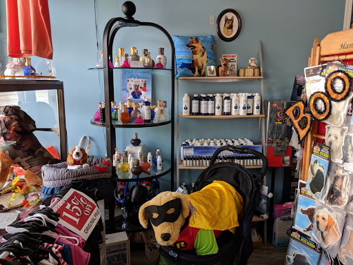 Pet Supply Store «Dog-Mania & Cats», reviews and photos, 37846 Meridian Ave, Dade City, FL 33525, USA