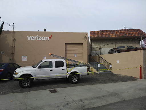 Cell Phone Store «Verizon Authorized Retailer - Wireless Plus Montrose», reviews and photos, 3738 N Verdugo Rd, Montrose, CA 91020, USA