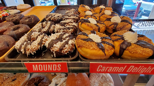 Donut Shop «Dandee Donuts Factory», reviews and photos, 102 N 28th Ave, Hollywood, FL 33020, USA