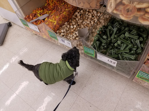Pet Supply Store «Pet Supplies Plus», reviews and photos, 22013 Lorain Rd, Fairview Park, OH 44126, USA