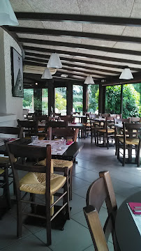 Atmosphère du Restaurant de grillades à la française Courtepaille à Saulce-sur-Rhône - n°4