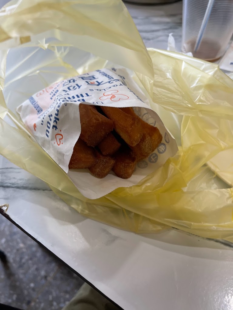 醬厚呷官財板 的照片