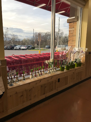 Shopping Mall «Crestview Hills Town Center», reviews and photos, 2791 Town Center Blvd, Crestview Hills, KY 41017, USA