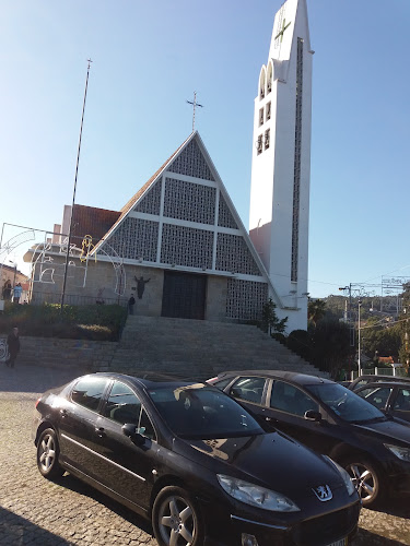 Igreja Paroquial de Crestuma Número de telefone