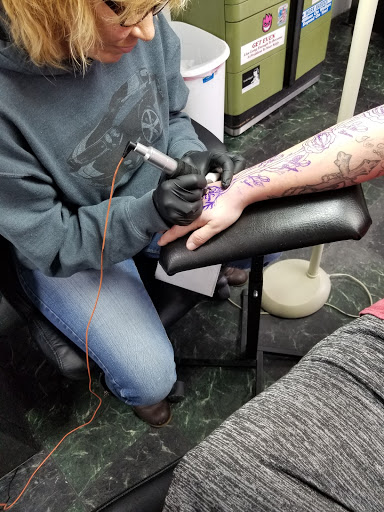 Tattoo Shop «Nadwe Zibe Tattoo Studio LLC», reviews and photos, 56977 S Mayflower Rd # B, South Bend, IN 46619, USA