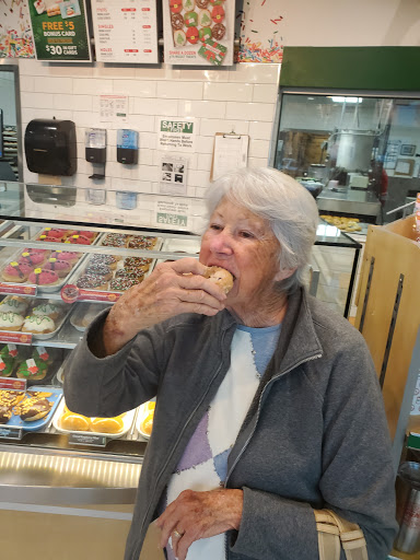 Bakery «Krispy Kreme Doughnuts», reviews and photos, 960 Patton Ave, Asheville, NC 28806, USA