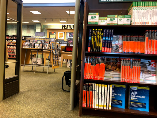 Book Store «Barnes & Noble», reviews and photos, 58 S 32nd St, Camp Hill, PA 17011, USA