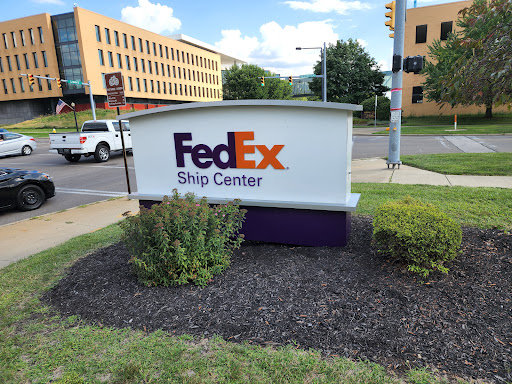 FASTSIGNS, 1783 Brittain Rd, Akron, OH 44310, USA, 